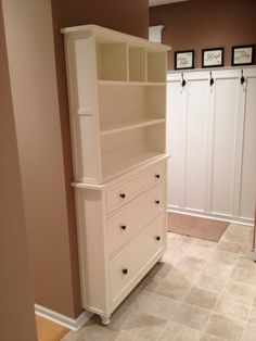 Goede Oplossing Voor Schoenen In Een Smalle Hal Ikea Hack Kast My First Kreg Jig Project Ikea Shoe Cabinet With Custom Bookcase On Top