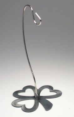 Pack of 3 5 H BANBERRY DESIGNS Christmas Ornament Display Heart Shaped Base Brushed Silver Metal Wire