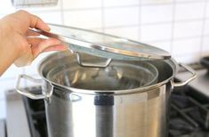 Las Mejores 9 Ideas De Agua Destilada Agua Destilada Tipos De Agua Limpieza De Cristales