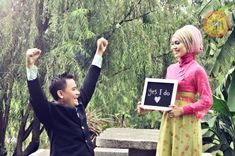 prewedding outdoor unik Romantis prewedding ayeey unik