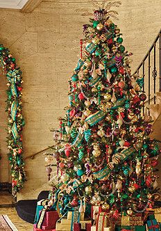 make your holiday cheerful and warm with jewel tone colors in your decorations - Jewel Colored Christmas Decorations make your holiday cheerful and warm with jewel tone colors in your decorations - Jewel Colored Christmas Decorations