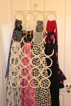 Scarf Hanger The Hanging Loop Thing I Found At Ikea And Use It Organiser Ses écharpes Portant Ikea