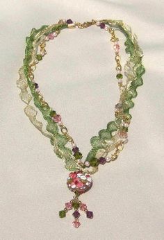 ONE METRE LEAF GREEN METALLIC WIRE MESH RIBBON FROM MENONI ITALY LIKE WIRELACE
