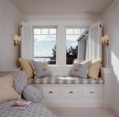 Bedroom Window Bench 42 amazing and comfy built-in window seats. | window benches Bedroom Window Bench 42 amazing and comfy built-in window seats. | window benches