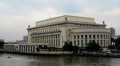 an art site the quezon hall where the famous oblation statue can