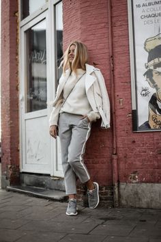 zara pantalon femme avec bande sur le cote