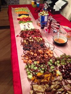 Fondue Au Chocolat Sur Table Brunch And Food Table De Fondue Au Chocolat