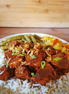 Lekker makkelijk, snel en heerlijk recept voor babi ketjap van malse varkenshaas. Lekker met sajoerboontjes, rijst en zoetzure atjar. Yummy Food, Clean Recipes, Cooking Recipes, Multicooker, Dinner Time, Diner