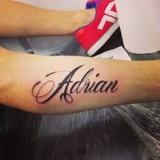 imagenes de tatuajes del nombre de adrian
