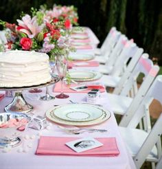 cute table love the gifts on each plate use liz s dark colors for