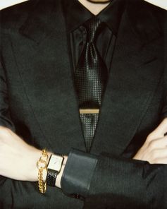 Discover TOM FORD Made to Measure – create a custom suit through a private one-on-one appointment. Master Tailors at the TOM FORD Atelier devote weeks of craftsmanship using exquisite materials from the world’s finest mills. #TOMFORD