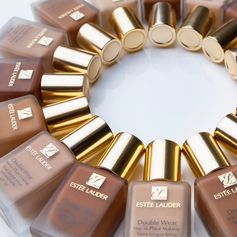 Emma’s top tip? “To change up your foundation coverage and achieve a lighter, more glowy finish, mix your foundation with Illuminating Primer.”