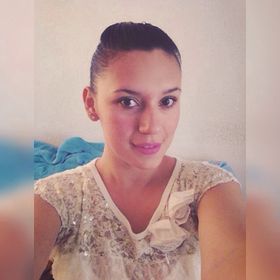 Анна Макуца