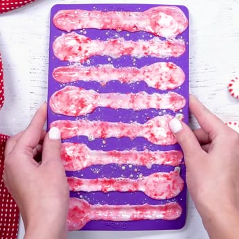 These Peppermint Candy Spoons are the perfect DIY Christmas Gift! They are easy to make and are the perfect gift for Teachers, Friend, Co-workers and family! #peppermint #diygift #peppermintspoons #Christmas #DIYChristmas #howtomake #candycanes #peppermintcandy #startlightmints #DIY #christmasgift #giftforfriend #giftforcoworker These Peppermint Candy Spoons are the perfect DIY Christmas Gift! They are easy to make and are the perfect gift for Teachers, Friend, Co-workers and family! #peppermint #diygift #peppermintspoons #Christmas #DIYChristmas #howtomake #candycanes #peppermintcandy #startlightmints #DIY #christmasgift #giftforfriend #giftforcoworker