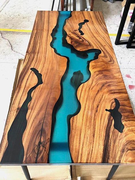 Table Avec Resine Epoxy