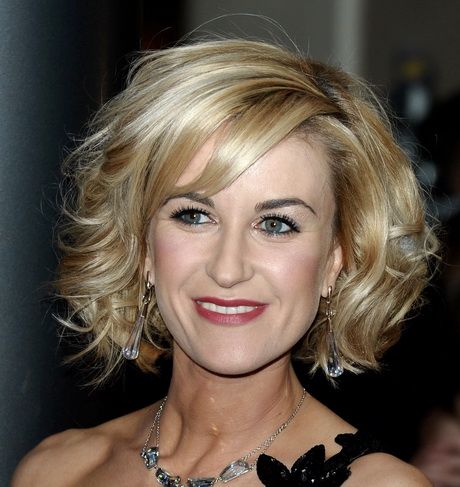 Hairstyles for women over 50 years old | Medium hair styles for women