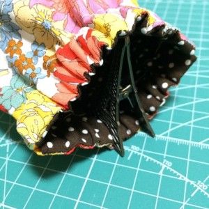 バネポーチの作り方 初心者でも簡単なマチ付き手作りポーチの縫い方とコツ ここめいど 手作りポーチ ポーチ 作り方 手作り バネポーチの作り方 初心者でも簡単なマチ付き手作りポーチの縫い方とコツ ここめいど 手作りポーチ ポーチ 作り方 手作り