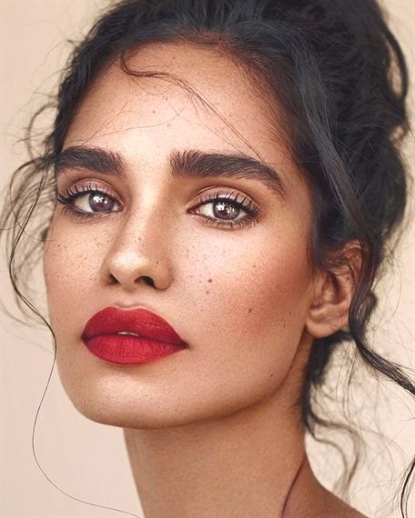 11 Best High Paying Jobs In The Beauty Industry Beauty Industry Beauty Job Beauty Careers