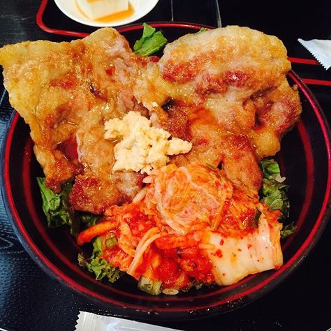 日本橋高島屋近くの高屋敷肉店でランチに食べた 限定10食のポークステーキ丼 さすがの人気店で開店と同時に満席に 分厚いお肉に大満足 甘じょっぱいタレがとても美味でした Tokyo Nihonbashi Lunch Yummy Yummyfood 東京グ 日本橋 ランチ ポーク 日本橋高島屋近くの高屋敷肉店でランチに食べた 限定10食のポークステーキ丼 さすがの人気店で開店と同時に満席に 分厚いお肉に大満足 甘じょっぱいタレがとても美味でした Tokyo Nihonbashi Lunch Yummy Yummyfood 東京グ 日本橋 ランチ ポーク