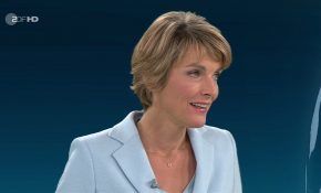 Bildergebnis Fur Marietta Slomka Heute Journal Kurzhaarfrisuren Dunnes Haar Kurzhaarfrisuren Dunnes Haar