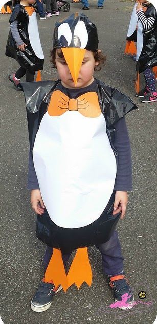 Disfraz De Pingüino Con Bolsas De Basura Disfraz Diy Disfraz Casero Disfraces Caseros Disfraces Bolsas De Basura Disfraces Caseros Para Niños