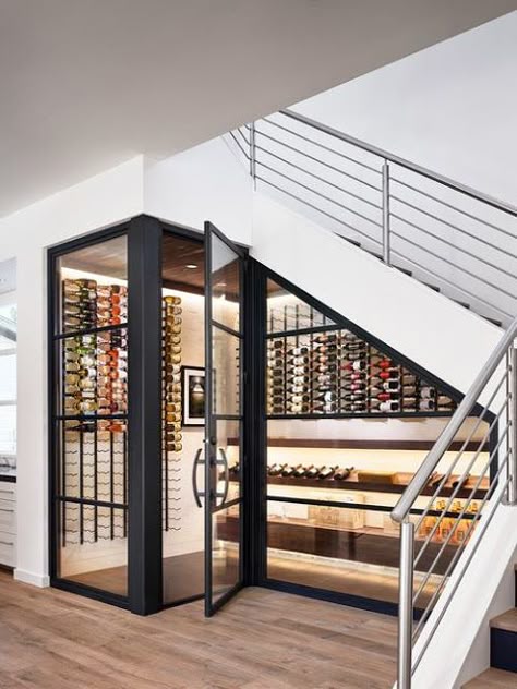 Cave A Vin Sous Escalier