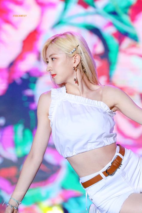 wjsn eunseo son juyeon boogie up performance wjsn eunseo son juyeon boogie up performance