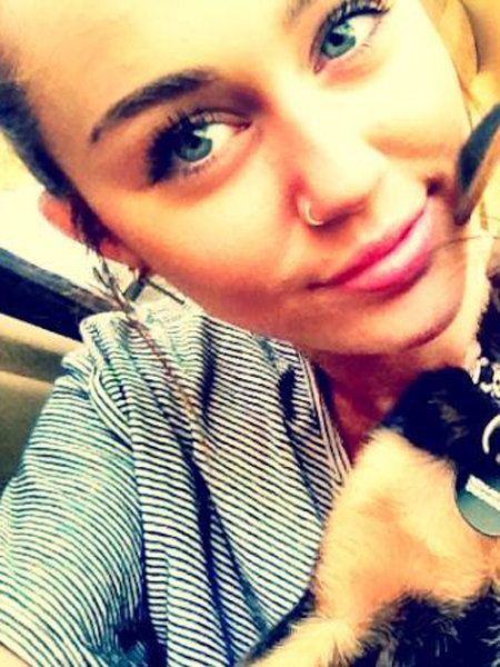 Best Photos Miley Cyrus Nose Piercings Popular A Cosmetic Striking Is Really A Vibrant Statement Along With Nose Piercings Specifically Will 顔面ピアス 鼻ピアス セレブ Best Photos Miley Cyrus Nose Piercings Popular A Cosmetic Striking Is Really A Vibrant Statement Along With Nose Piercings Specifically Will 顔面ピアス 鼻ピアス セレブ