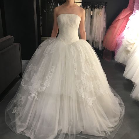 verawang 4着目はリスベス! スワロフスキーのキラキラ付きでお