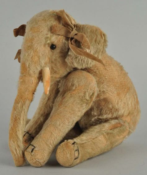 10 Novelty Buttons Choose from Elephants Teddies Rabbits Ducks or Kittens
