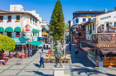 King Of Pergamon Monument Antalya Turkey Puzzle In Street View Jigsaw Puzzles On Thejigsawpuzzles Com Play Full Screen Enjoy Puzz Antalya Pergamon Monument
