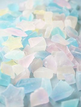 琥珀糖 Bee And Puppycat Sea Glass Art Crystals And Gemstones 琥珀糖 Bee And Puppycat Sea Glass Art Crystals And Gemstones
