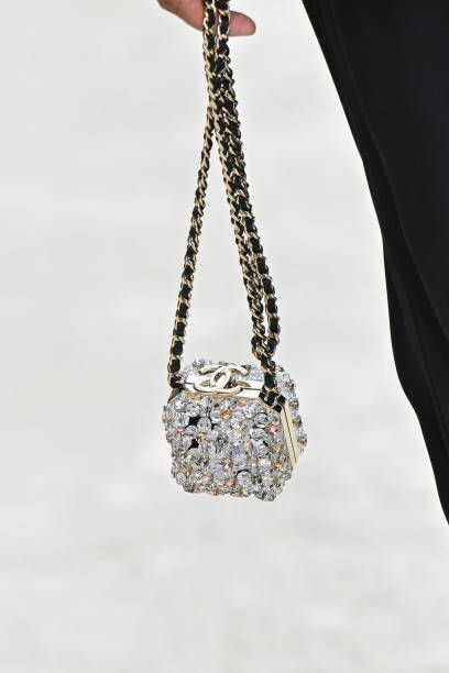 Chanel Cruise 2023 Collection : Runway In Monte Carlo Pictures and Photos - Getty Images in 2022 | Edgy accessories jewelry, Chanel mini bag, Coco chanel fashion