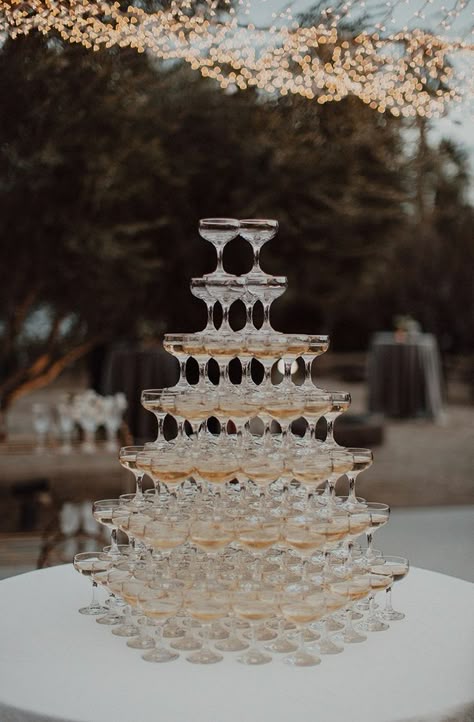 Jess Keys | Wedding Inspiration #weddings #dreamday #bridal #weddingdress Wedding Mood Board, Wedding Goals, Wedding Inspo, Wedding Details, Wedding Planning, Cute Wedding Ideas, Different Wedding Ideas, Winter Wedding Inspiration, Winter Wedding Ideas