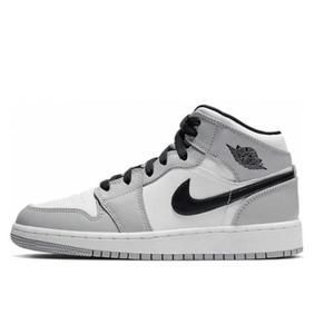 baskets Air Jordan 1 Light Smoke Grey Gris fumé | Baskets grises ... baskets Air Jordan 1 Light Smoke Grey Gris fumé | Baskets grises ...