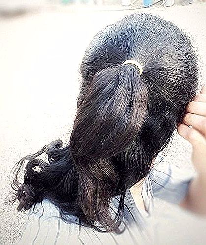 تسريحة الشعر المربوط Hair Style Hairstyle Tie Ponytail Half Ponytail تسريحة شعر ذيل الحصان النصفية Hair Hairstyle Ponytail Sty Ear Cuff Ear Earrings
