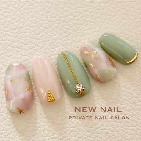 秋/冬/オフィス/女子会/グリーン , NEW☆NAILのネイルデザイン