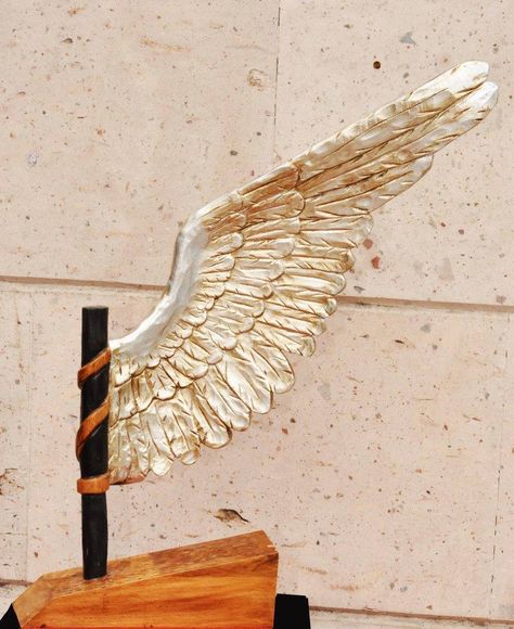 Ala Tallada En Banak Ba Ada En Plata Esculturas Arte Y Diseno