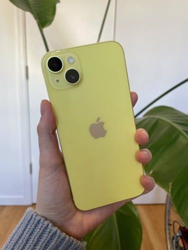 Первая распаковка желтого iPhone 14 * Новости 15.12.2023 * i-ekb.ru