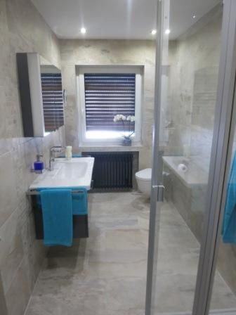 tolles bad bis zur decke gefliest badezimmer fliesen bad fliesen fliesen