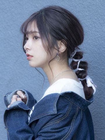 ポニテ編み下ろしリボンアレンジ 代におすすめ大人かわいいモテ 愛されaライン シースルーうざバング 茶髪 ブラウン グレージュ ヘアサロン予約 Ozmallビューティ 21 ヘアサロン ウェディングヘア 茶髪 ポニテ編み下ろしリボンアレンジ 代におすすめ大人かわいいモテ 愛されaライン シースルーうざバング 茶髪 ブラウン グレージュ ヘアサロン予約 Ozmallビューティ 21 ヘアサロン ウェディングヘア 茶髪