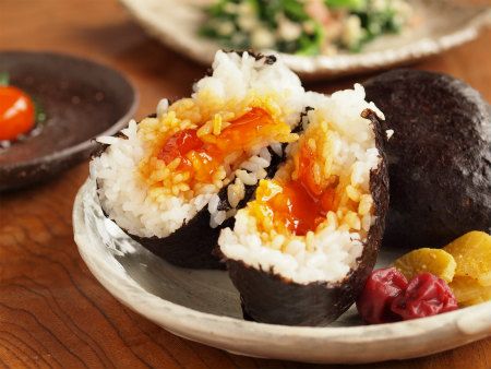 卵黄醤油漬け おにぎり 白いニラ玉 食べ物のアイデア 簡単レシピ レシピ 卵黄醤油漬け おにぎり 白いニラ玉 食べ物のアイデア 簡単レシピ レシピ