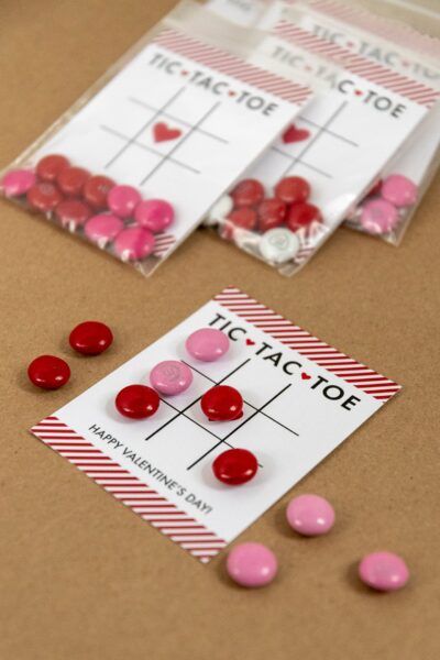 Valentines cards printable Roses Valentine, Free Valentine Cards, Valentine Gifts For Kids, Valentine Day Crafts, Happy Valentines Day, Holiday Crafts, Homemade Valentines, Valentine Decorations, Free Printable Valentines