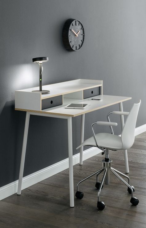 Die 8 besten Bilder zu Kleine Schreibtische | kleiner Moderne Konsole, originelles Design, Holzplatte und Fahrrad