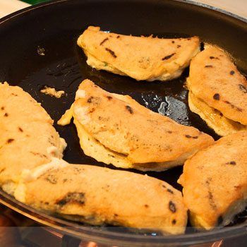 Receta Para Hacer Chilaquilas Guatemaltecas De Tortilla Y Queso Aprende Guatemala Com Chiles Rellenos Recetas Guatemaltecas Tortas