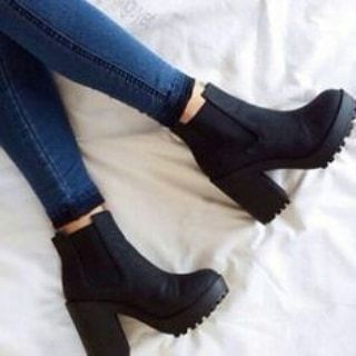 botines negros altos