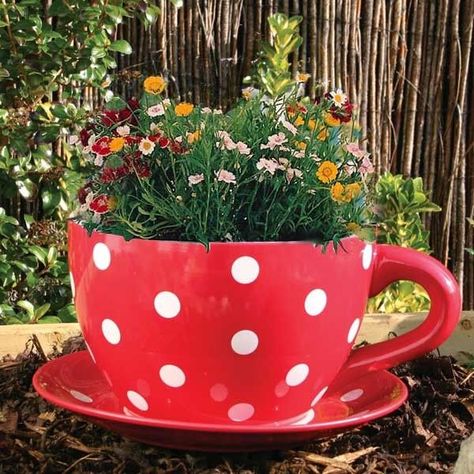 GIANT RED POLKA DOT TEA CUP AND SAUCER PLANTER | Tea cup GIANT RED POLKA DOT TEA CUP AND SAUCER PLANTER | Tea cup