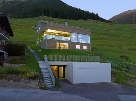 Haus am Hang mit unterirdischer Tiefgarage Architecture - garageneinfahrt am hang Haus am Hang mit unterirdischer Tiefgarage Architecture - garageneinfahrt am hang