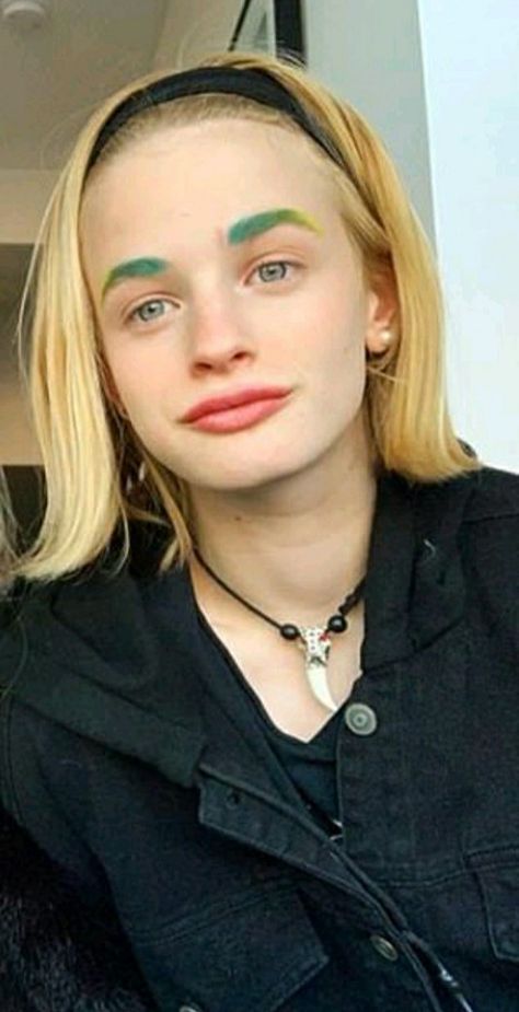 Ewan McGregor's Daughter Esther Rose: 5 Things to Know