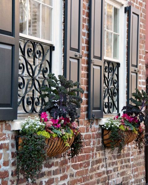 45+ Best Garden Window Decorating Ideas #garden #gardenwindows #